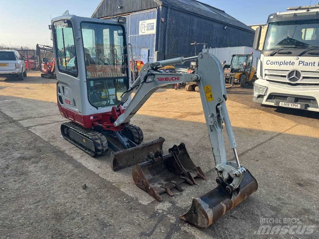 Takeuchi TB 216 Mini kotrók < 7t