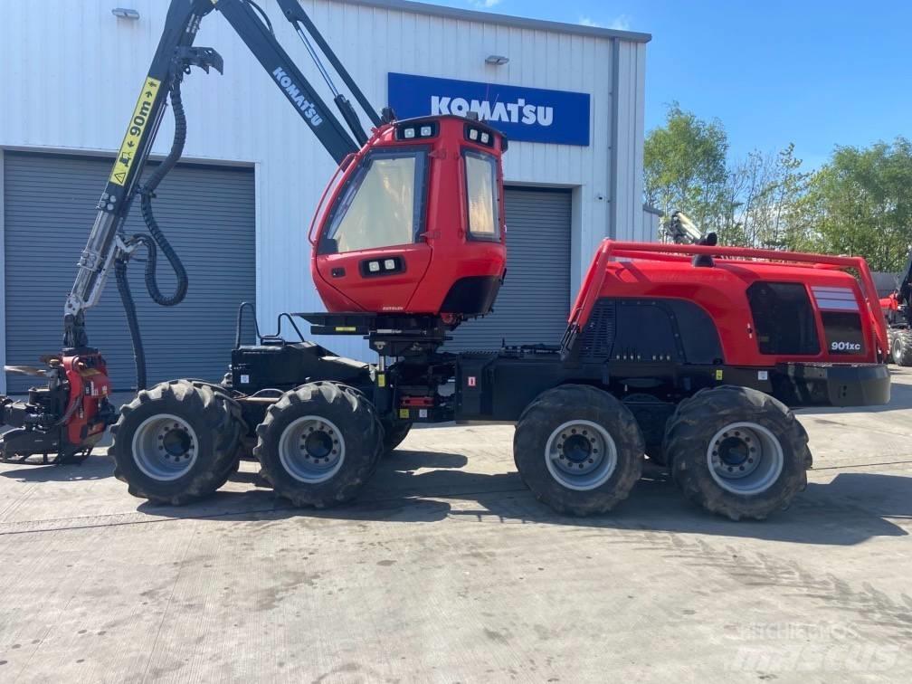 Komatsu 901XC Betakarítók