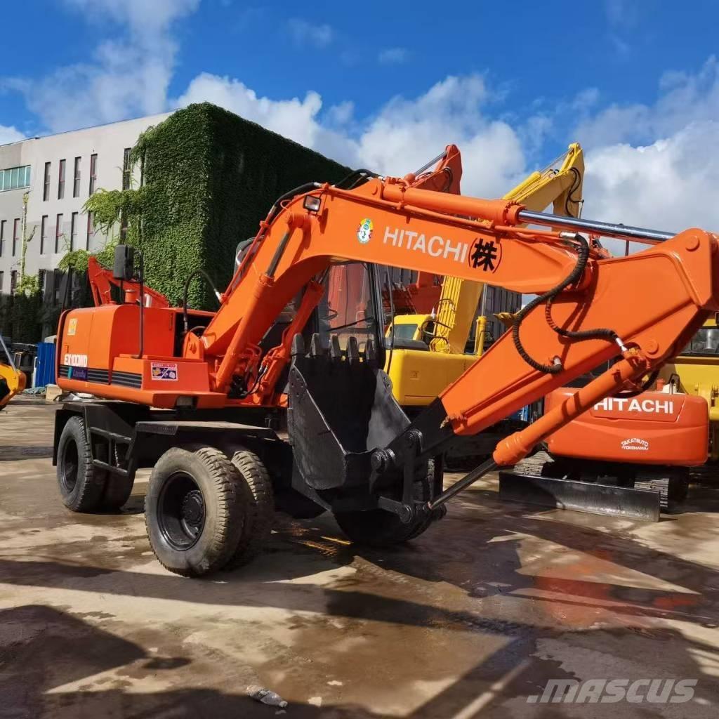 Hitachi EX 100 W D Gumikerekes kotrók