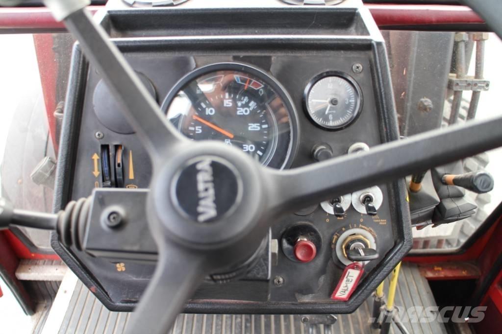 Valmet 815 Traktorok