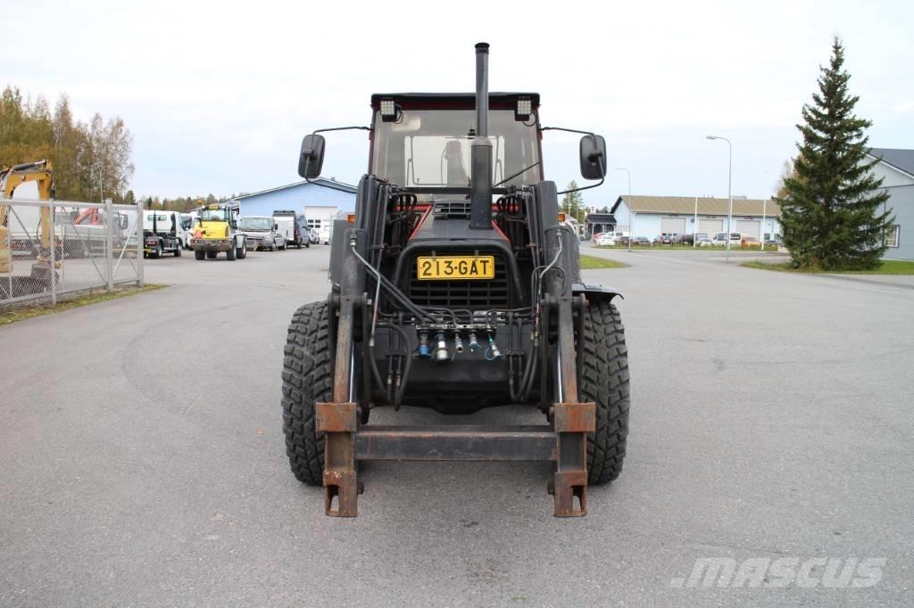 Valmet 815 Traktorok