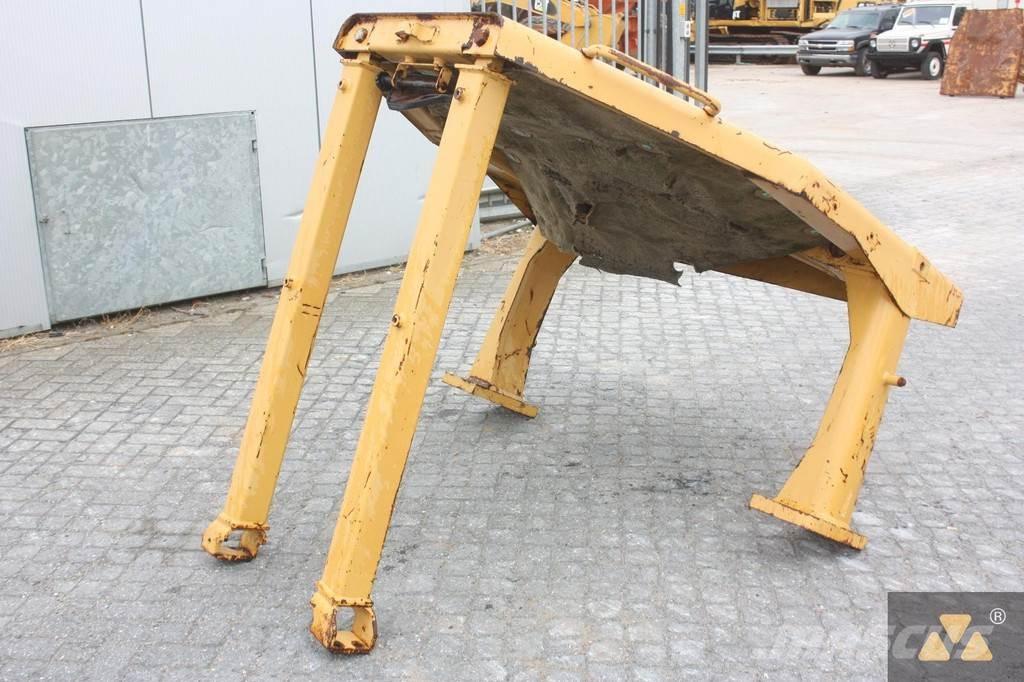 CAT D8N O-rops cab Vezetőfülke és belső tartozékok