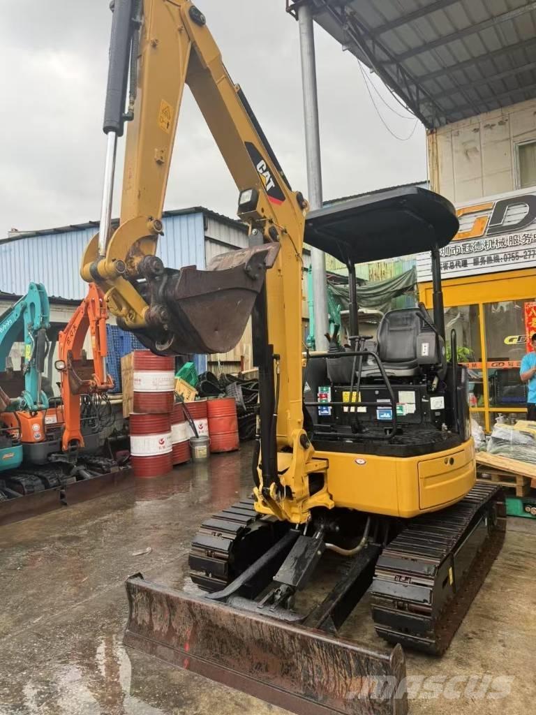 CAT 304 CR Mini kotrók < 7t