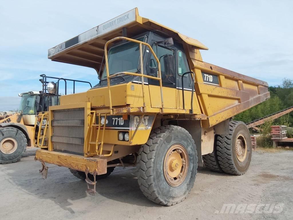 CAT 771 D Nehézdömper