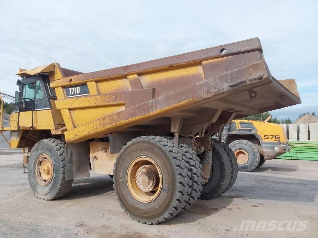 CAT 771 D Nehézdömper