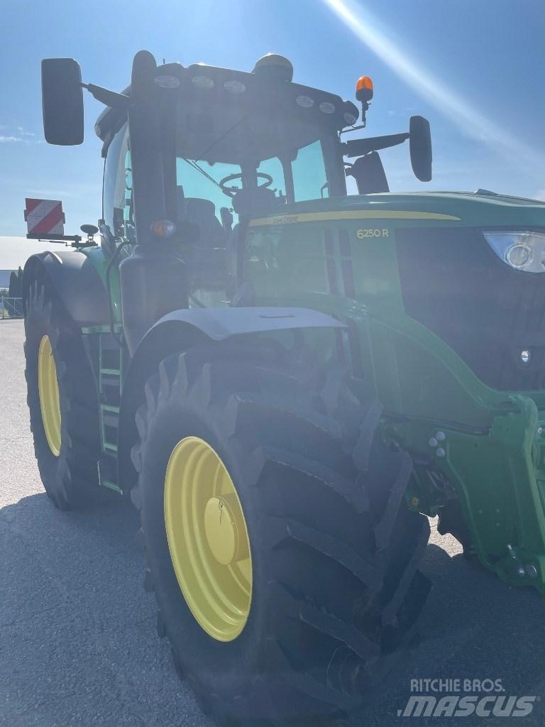 John Deere 6250 R Traktorok
