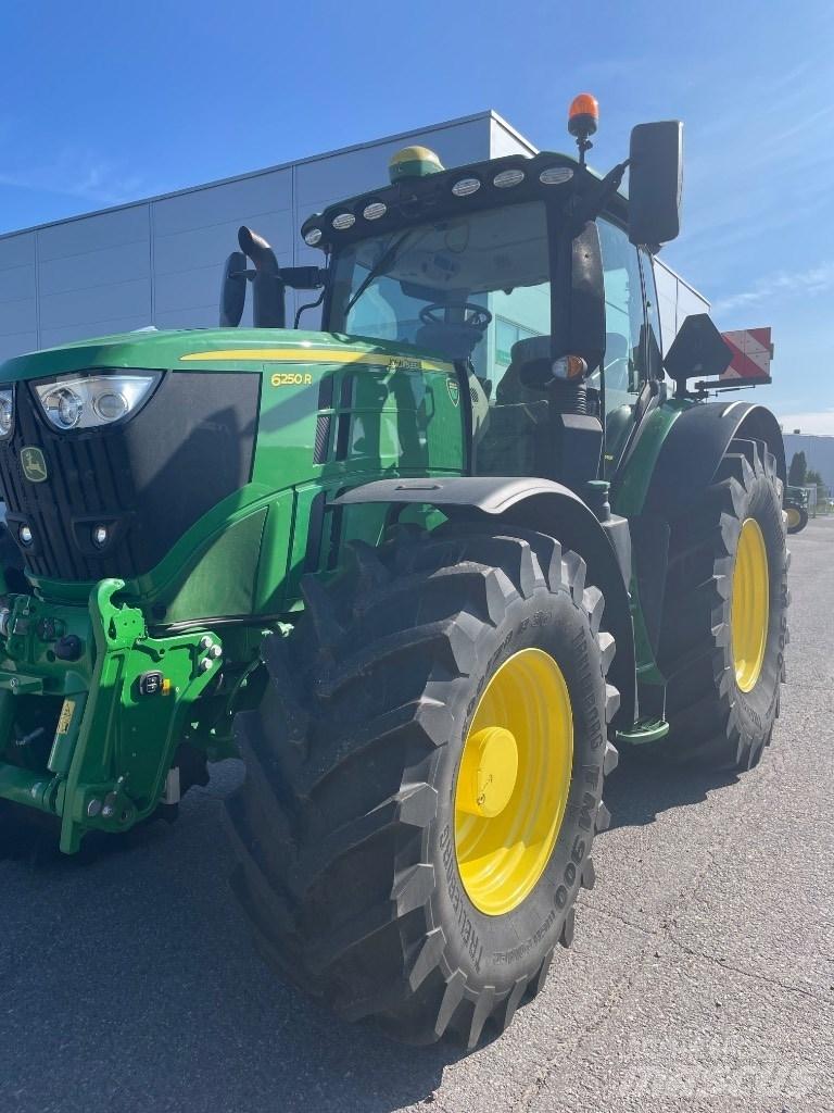 John Deere 6250 R Traktorok