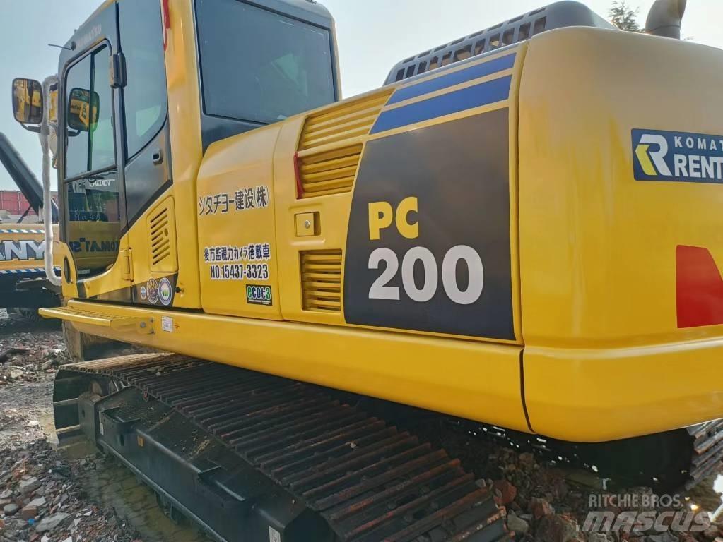 Komatsu PC 200-8 Lánctalpas kotrók