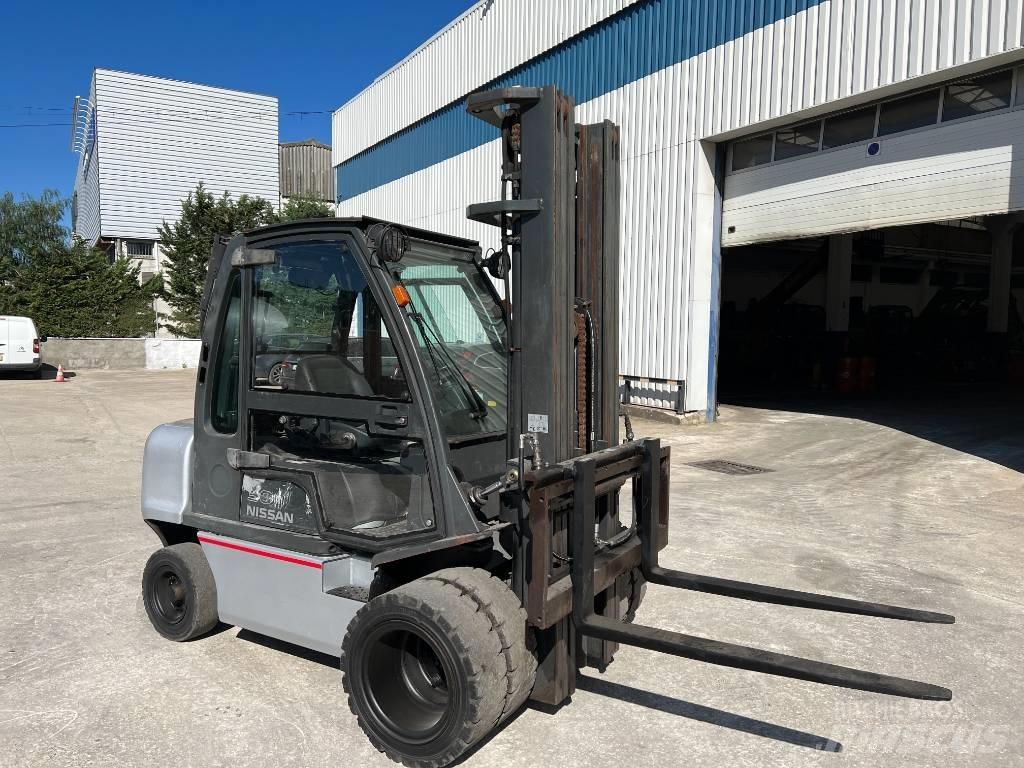 Nissan DX 30 Dízel targoncák