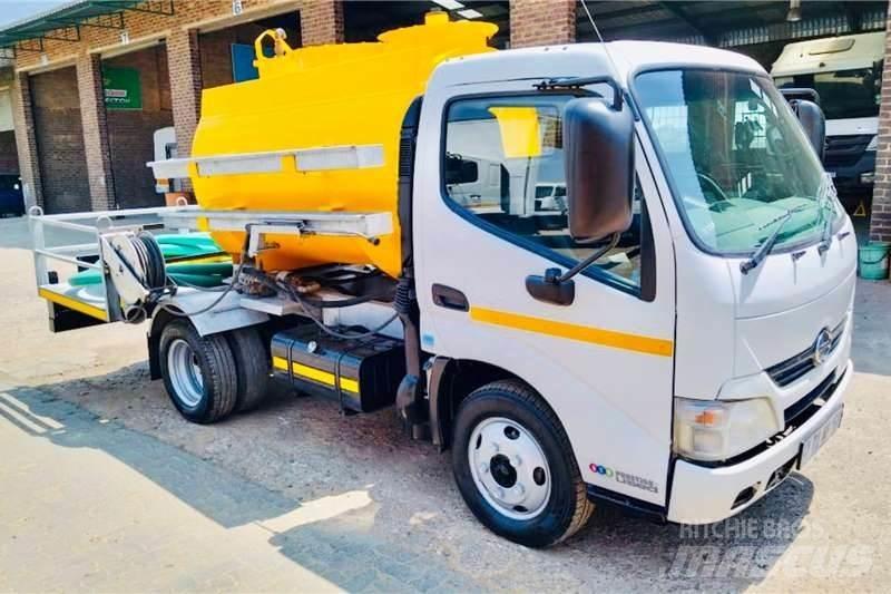 Hino 300 614 Egyéb