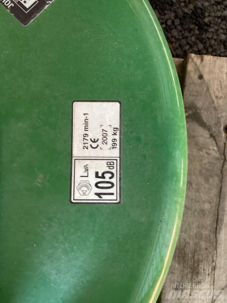John Deere 7 Iron Egyéb kommunális gépek