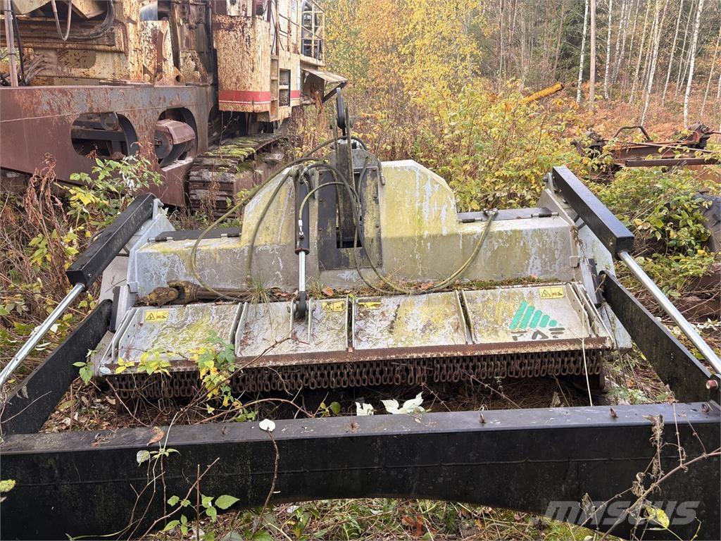 FAE UMM/S 225-130 Szárzúzók és fűkaszák