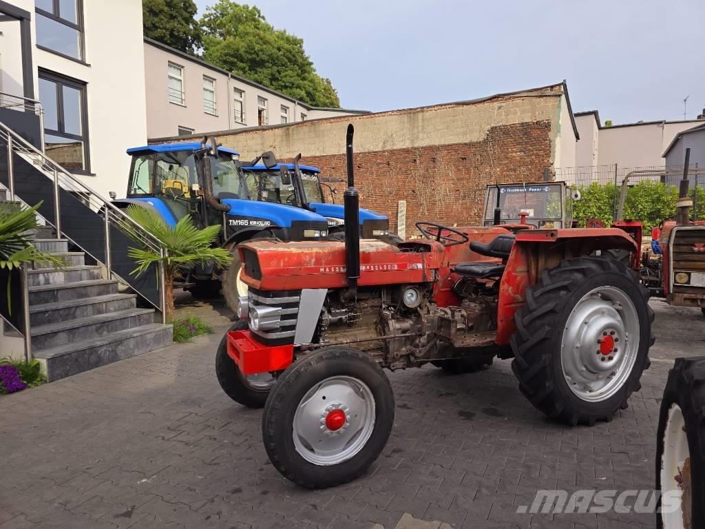 Massey Ferguson 158 Traktorok