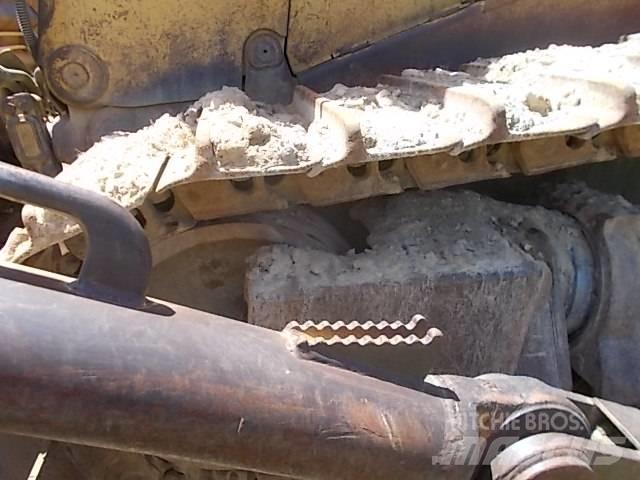 CAT D 11 N lánctalpas dózerek