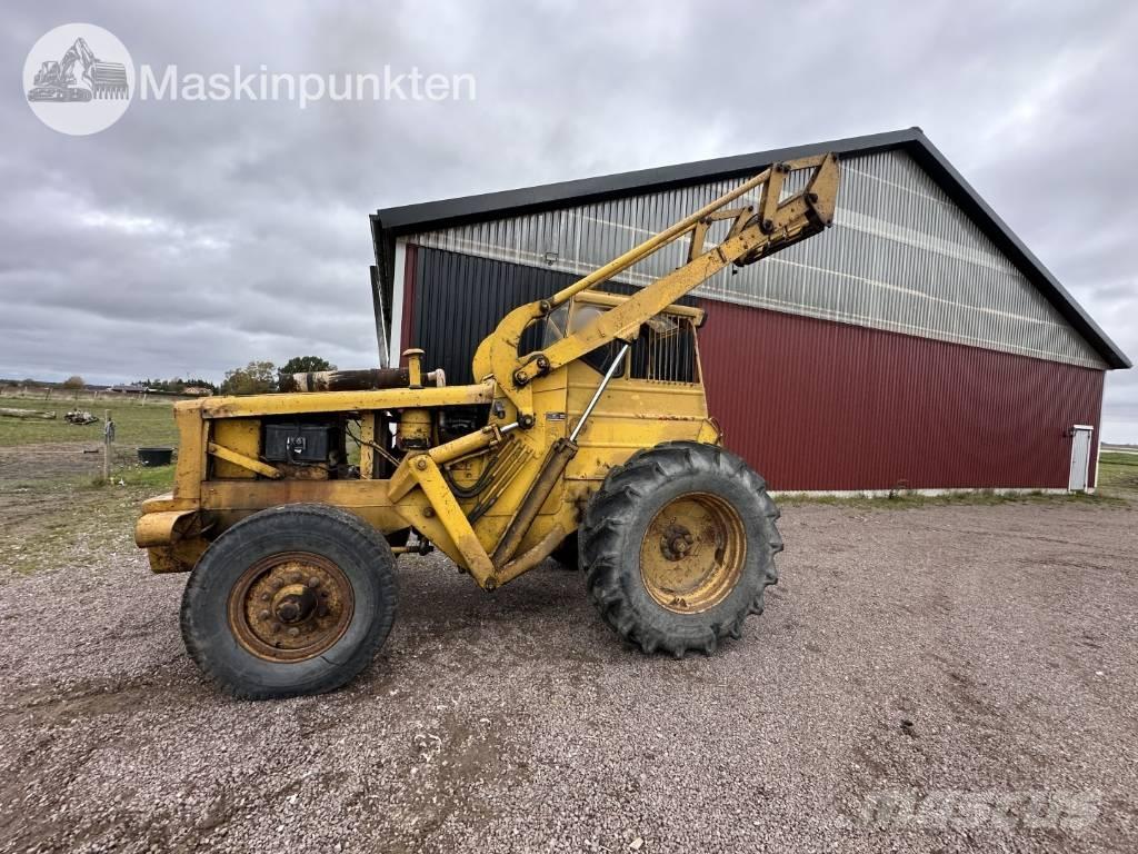 Volvo BM 620 Gumikerekes homlokrakodók