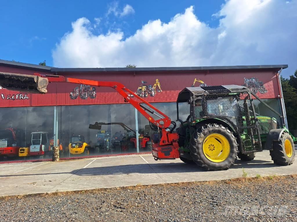John Deere 6115 R Traktorok