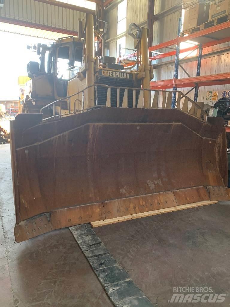 CAT D 8 R II lánctalpas dózerek