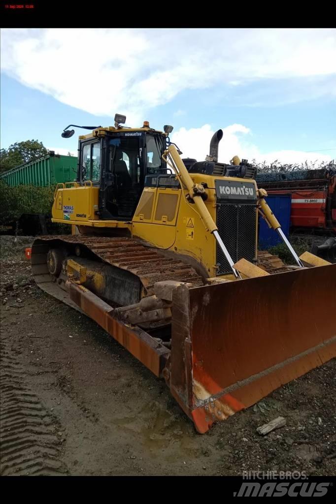 Komatsu D 65 PX-18 lánctalpas dózerek
