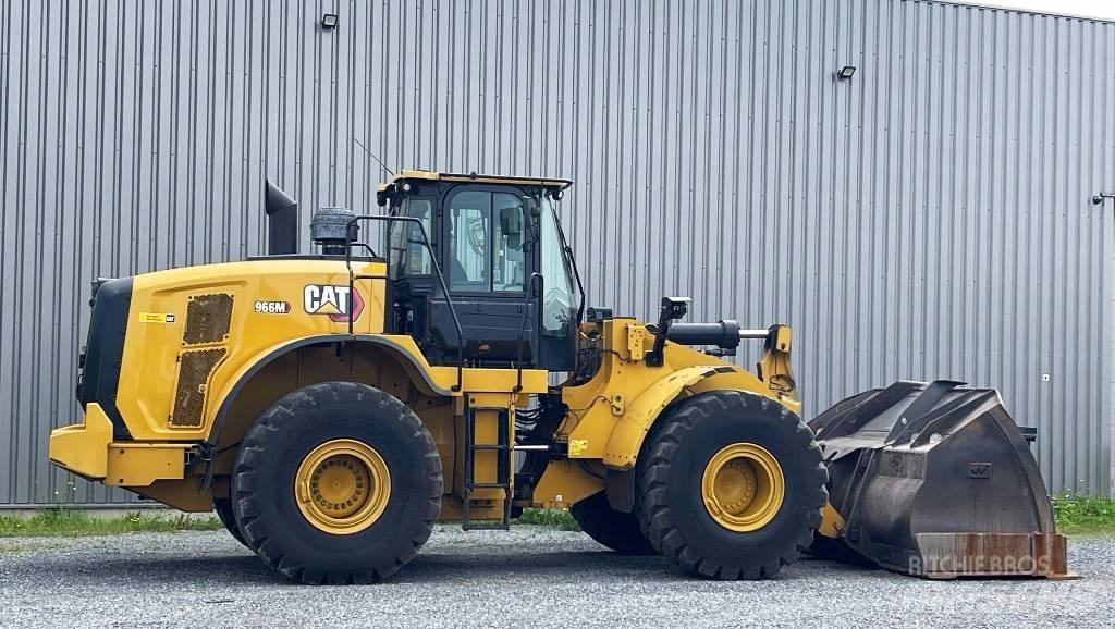 CAT 966 M Gumikerekes homlokrakodók