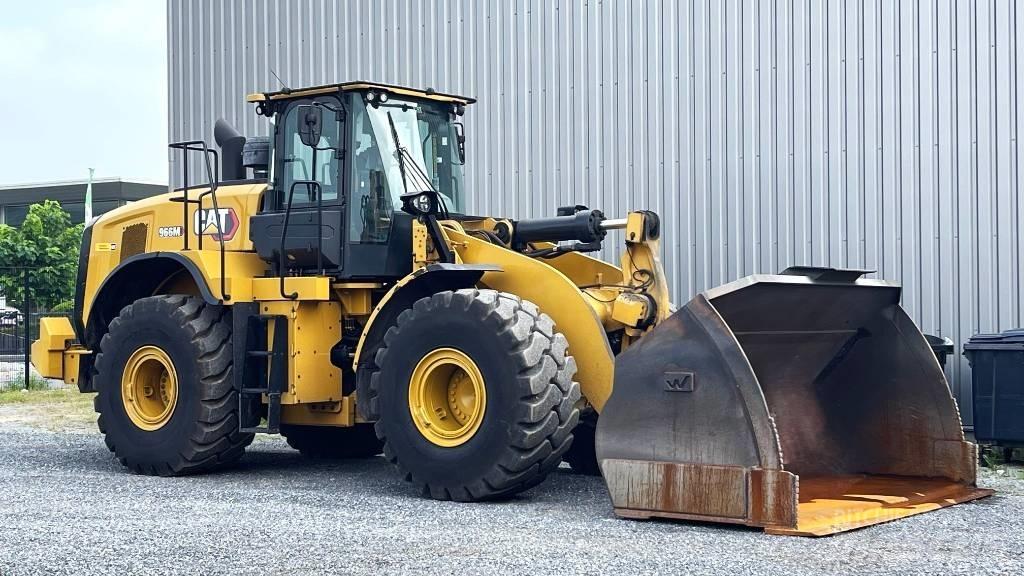 CAT 966 M Gumikerekes homlokrakodók