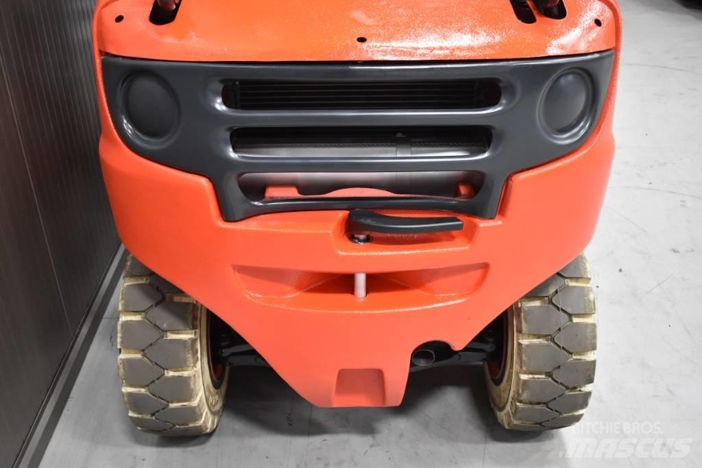 Linde H 25 T Gázüzemű targoncák