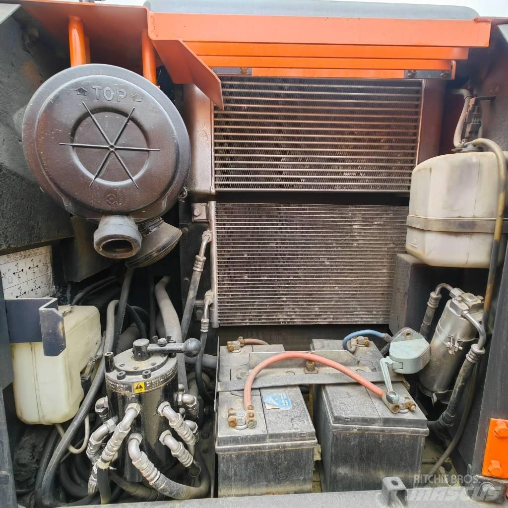 Hitachi ZX 120 Lánctalpas kotrók