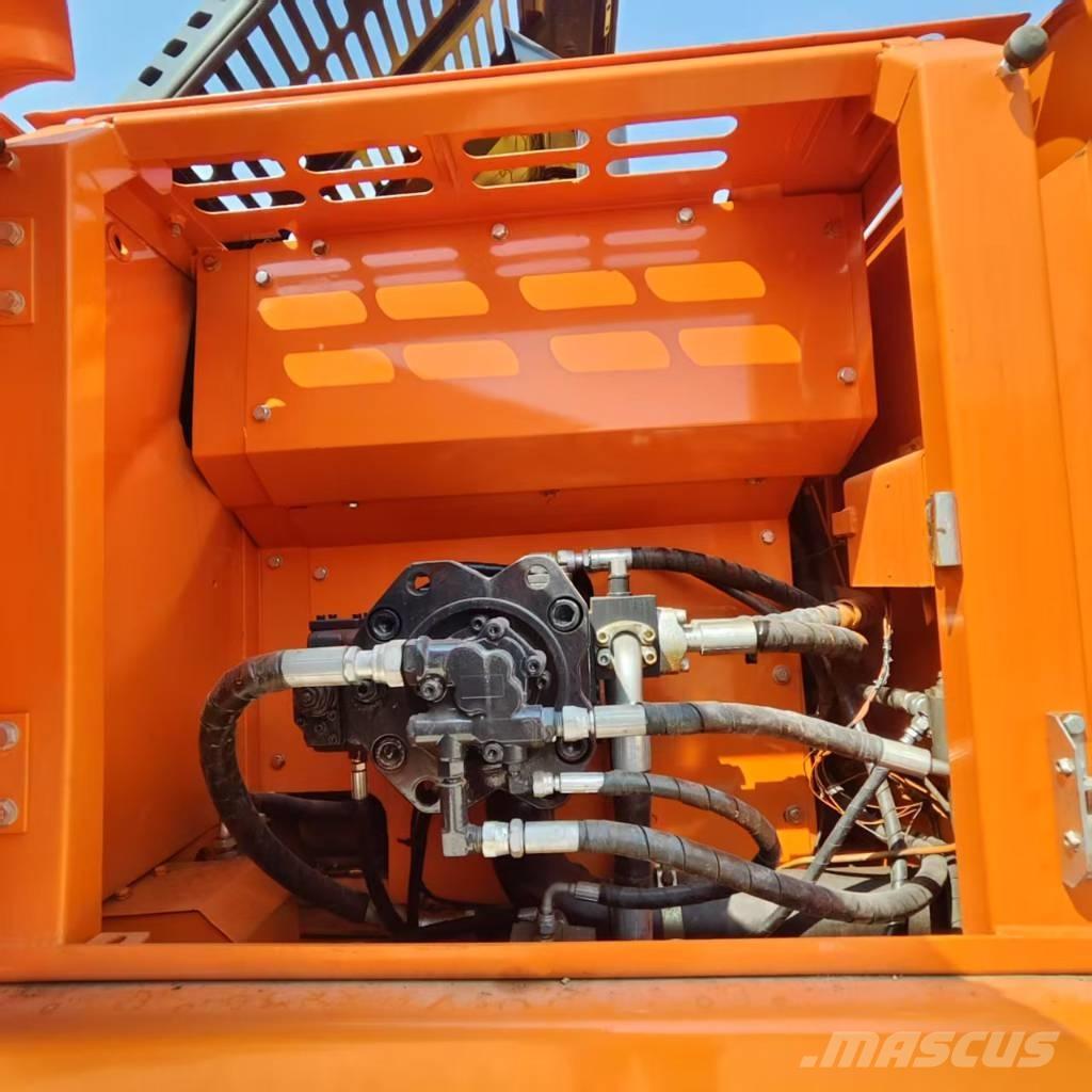 Doosan DX 225 LC Lánctalpas kotrók