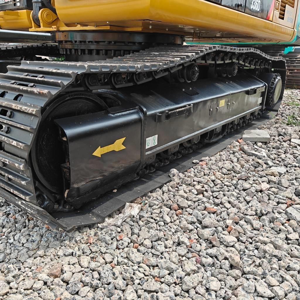 CAT 336D2 Lánctalpas kotrók