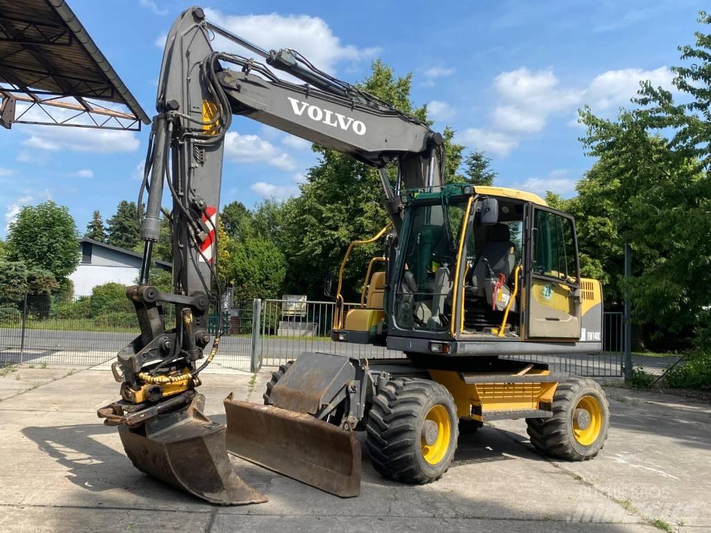 Komatsu EW 140 C Gumikerekes kotrók
