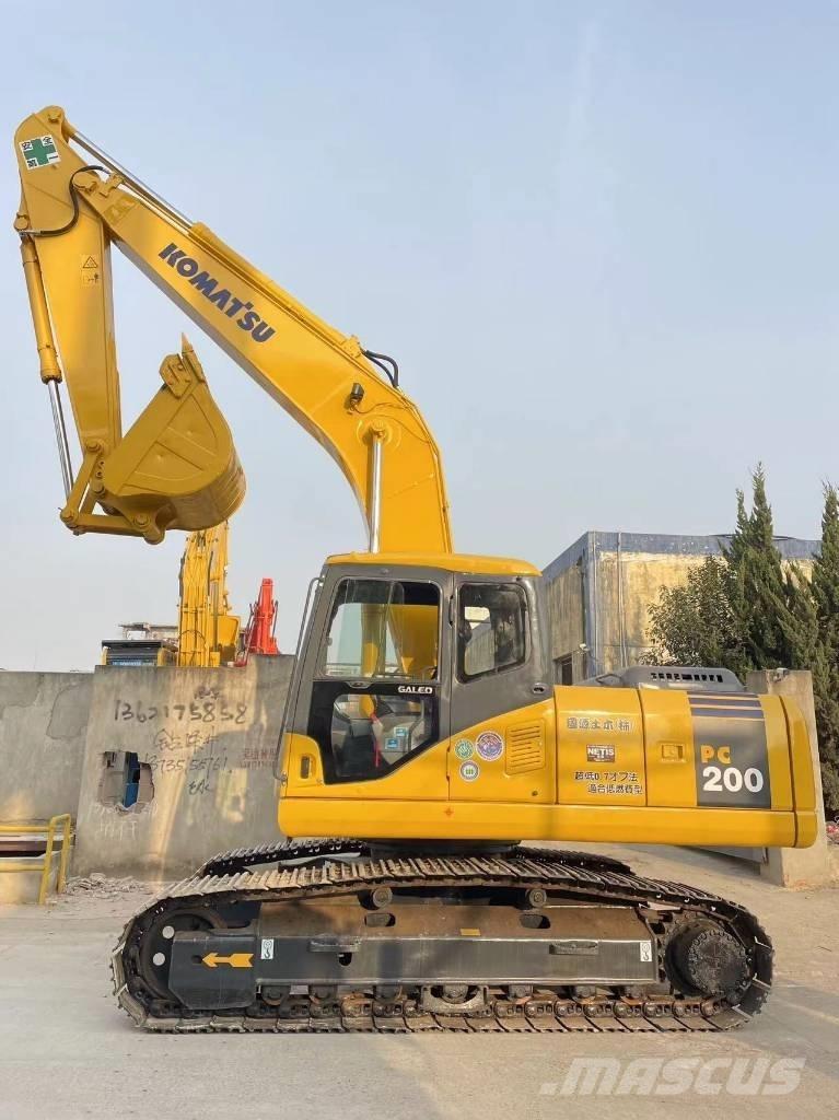 Komatsu PC 200-7 Lánctalpas kotrók