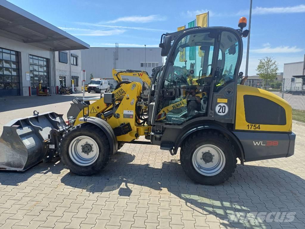 Wacker Neuson WL38 Gumikerekes homlokrakodók