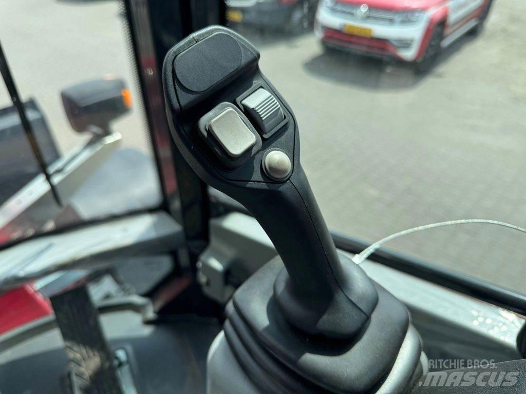 Yanmar V120 Gumikerekes homlokrakodók