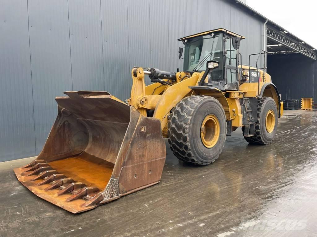 CAT 966M XE Gumikerekes homlokrakodók