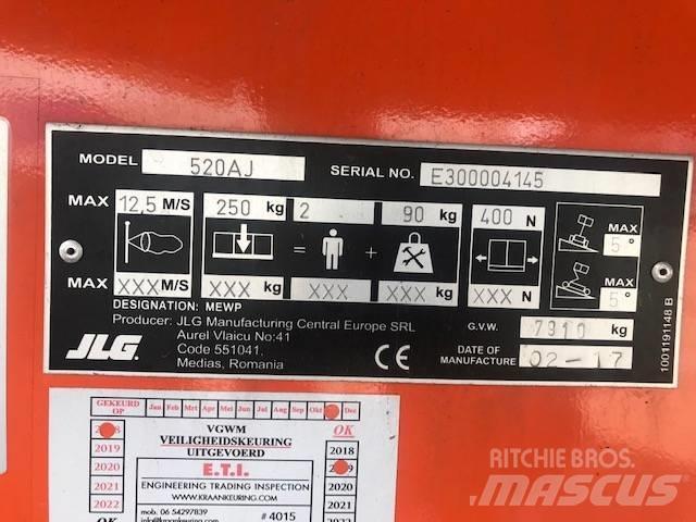 JLG 520 AJ Karos emelők