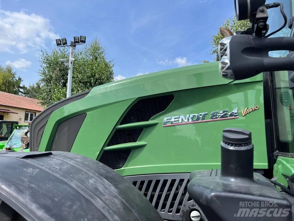Fendt 824 VARIO Traktorok