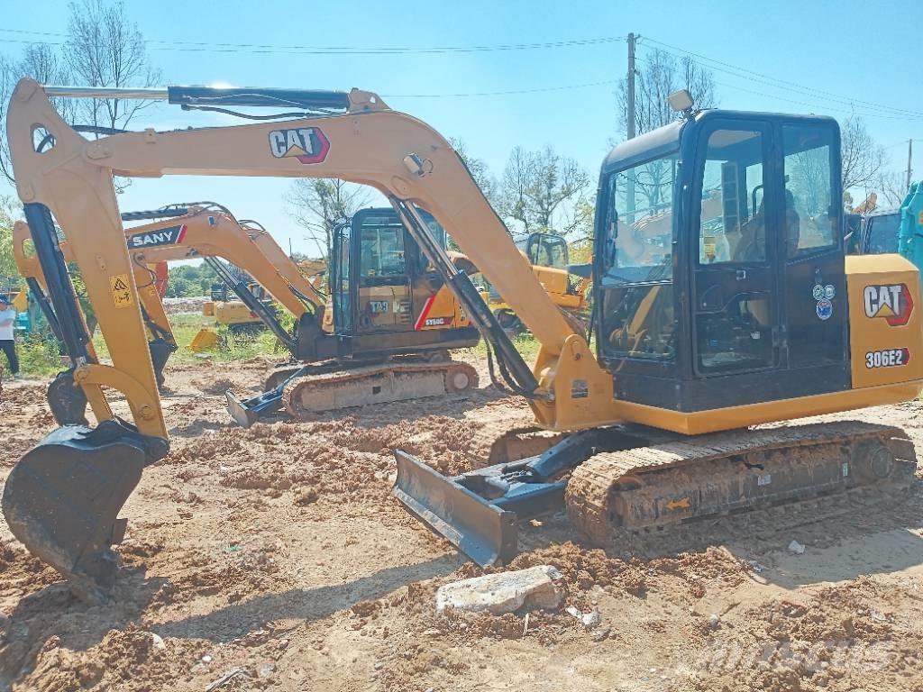 CAT 306 Lánctalpas kotrók