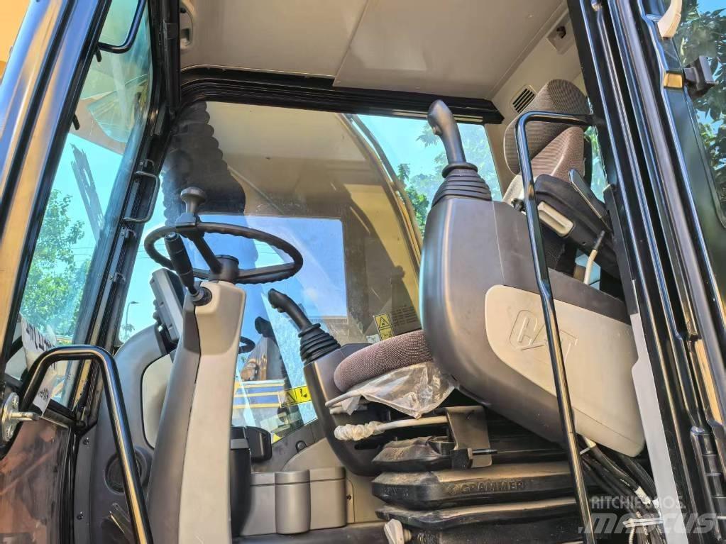 CAT 315 D Gumikerekes kotrók