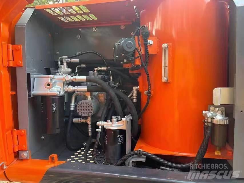 Hitachi ZX120 Lánctalpas kotrók