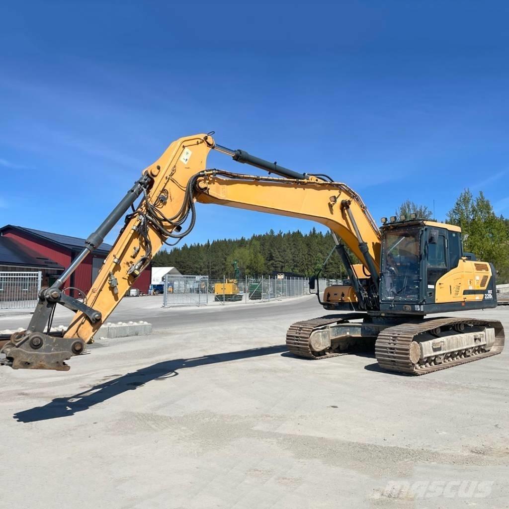 Hyundai HX220L Lánctalpas kotrók