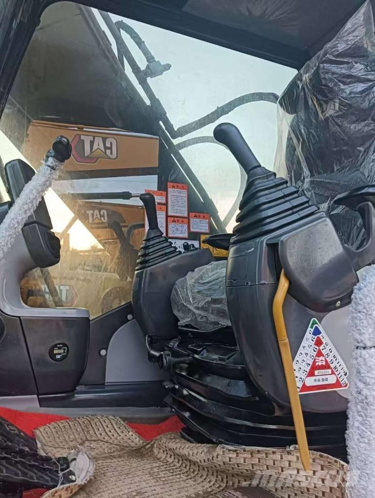 CAT 324 D L Lánctalpas kotrók