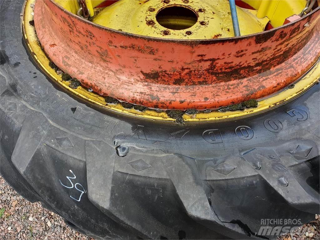 Goodyear 136-38 x2 Gumiabroncsok, kerekek és felnik