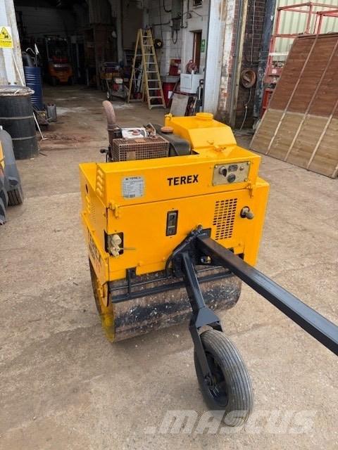 Terex MBR71 Egydobos hengerek