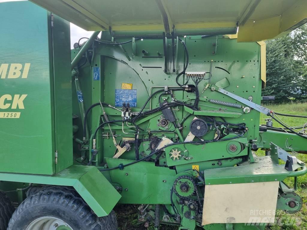 Krone Comprima F125 Körbálázók