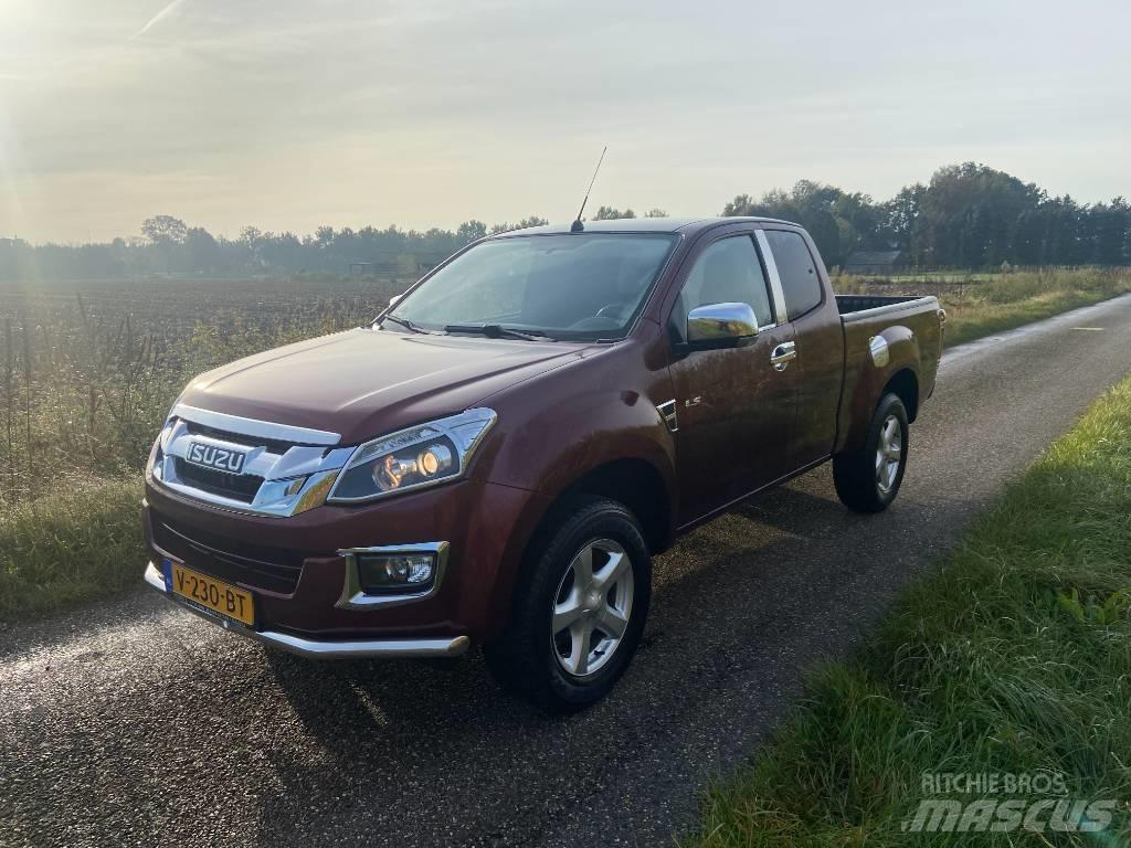 Isuzu D-MAX Kis teherszállító/Platós kocsi
