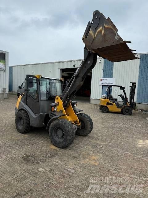 Ahlmann AX1000 Gumikerekes homlokrakodók