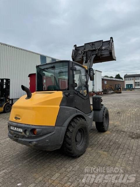 Ahlmann AX1000 Gumikerekes homlokrakodók