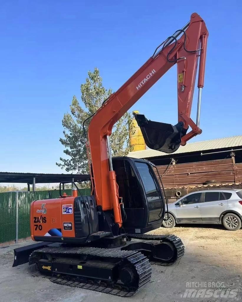 Hitachi 70 Lánctalpas kotrók