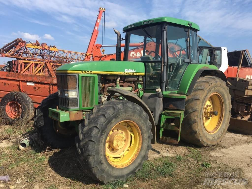 John Deere 7700 Traktorok