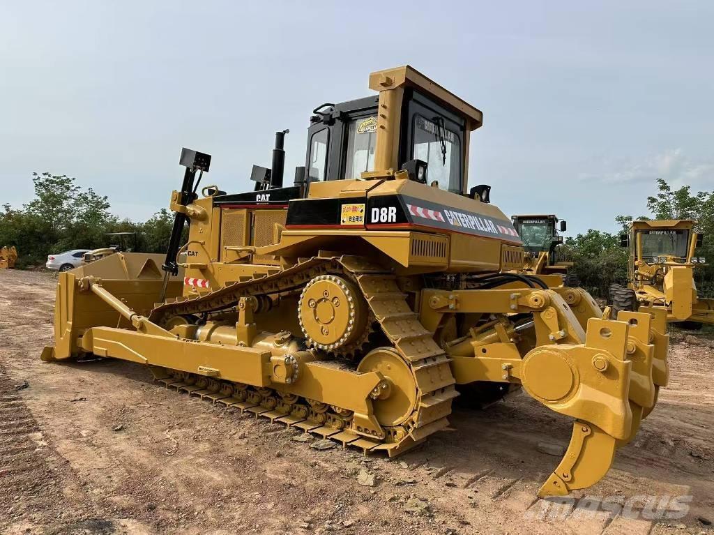 CAT D8R lánctalpas dózerek