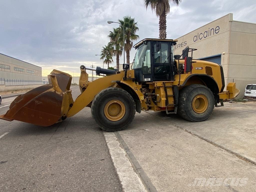 CAT 972 M Gumikerekes homlokrakodók